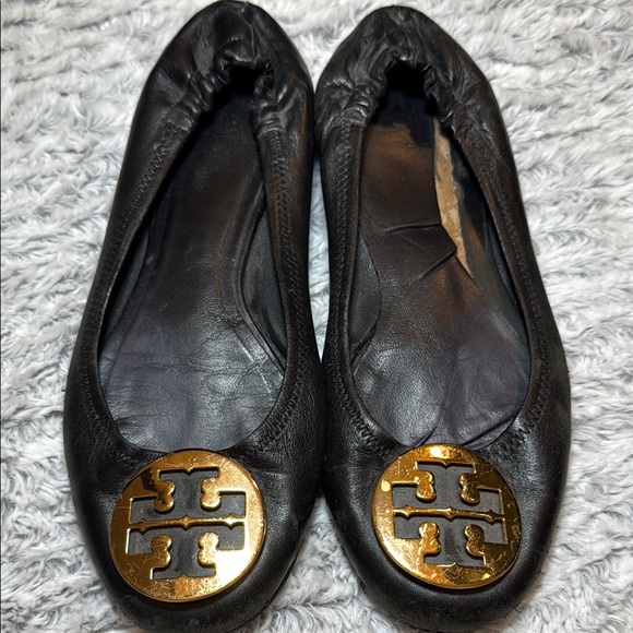 Tory Burch Black and Gold Leather Ballet Flats Sz 9 - Picture 2 of 7